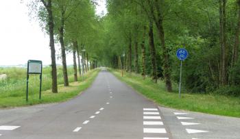 Pieckelaan-旧路变成了自行车道