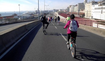 超过600的自行车用户加入了FPCUB自行车抗议今年1月8日举行,在里斯本(摄影:BCPereira)