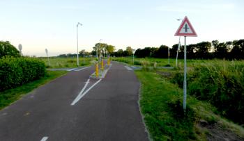 公路RijnWaalpad连接阿纳姆和奈梅亨循环